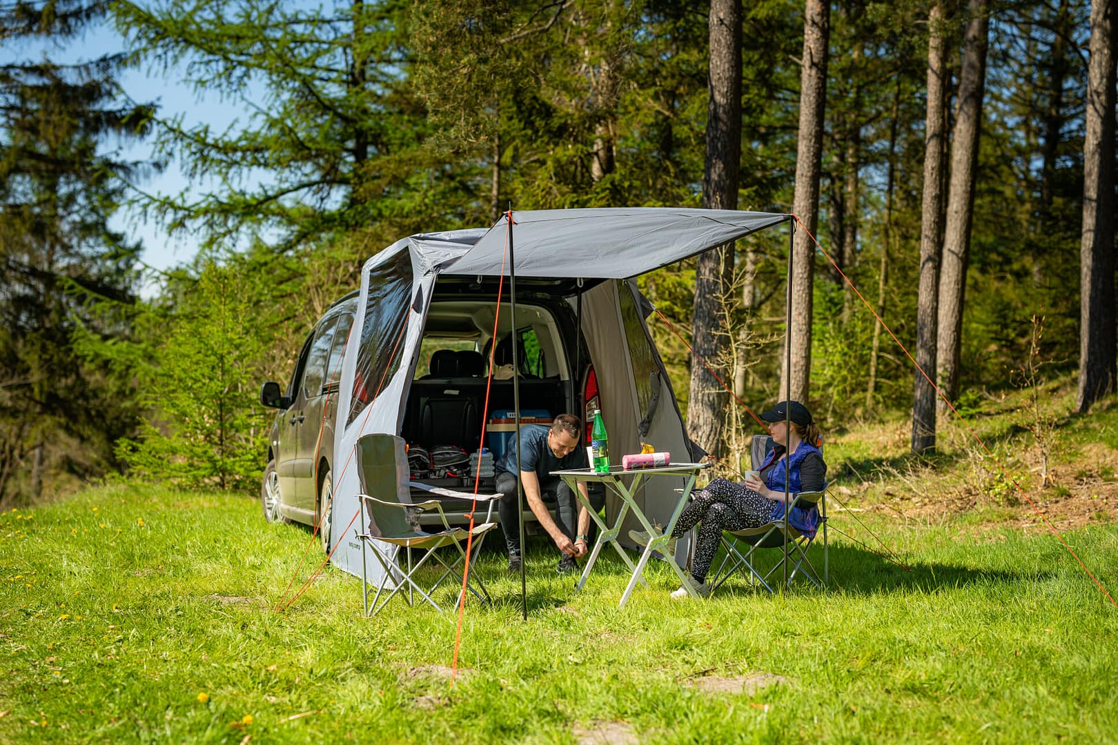 New Easy Camp Awning Extends Vehicle Versatility For Boosting Outdoor Experiences